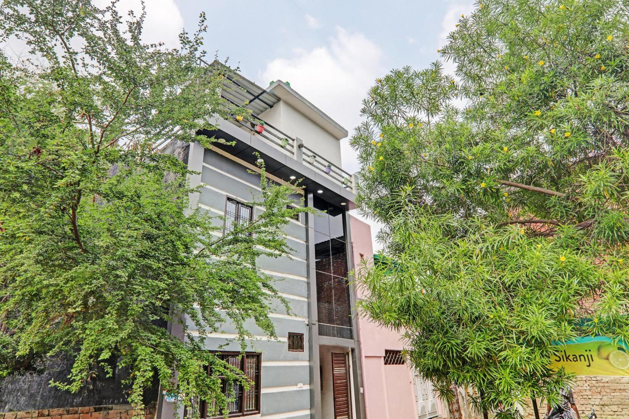 Oyo Hotel Crown ลัคเนา ภายนอก รูปภาพ